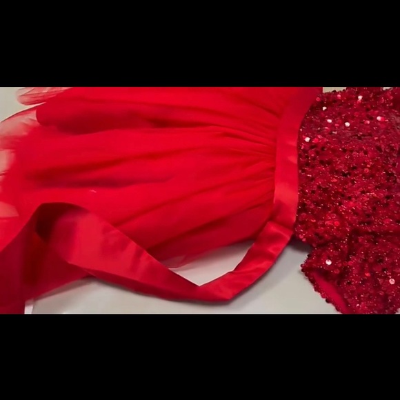 Girls dresses brand new 6-7 years - Picture 7 of 7